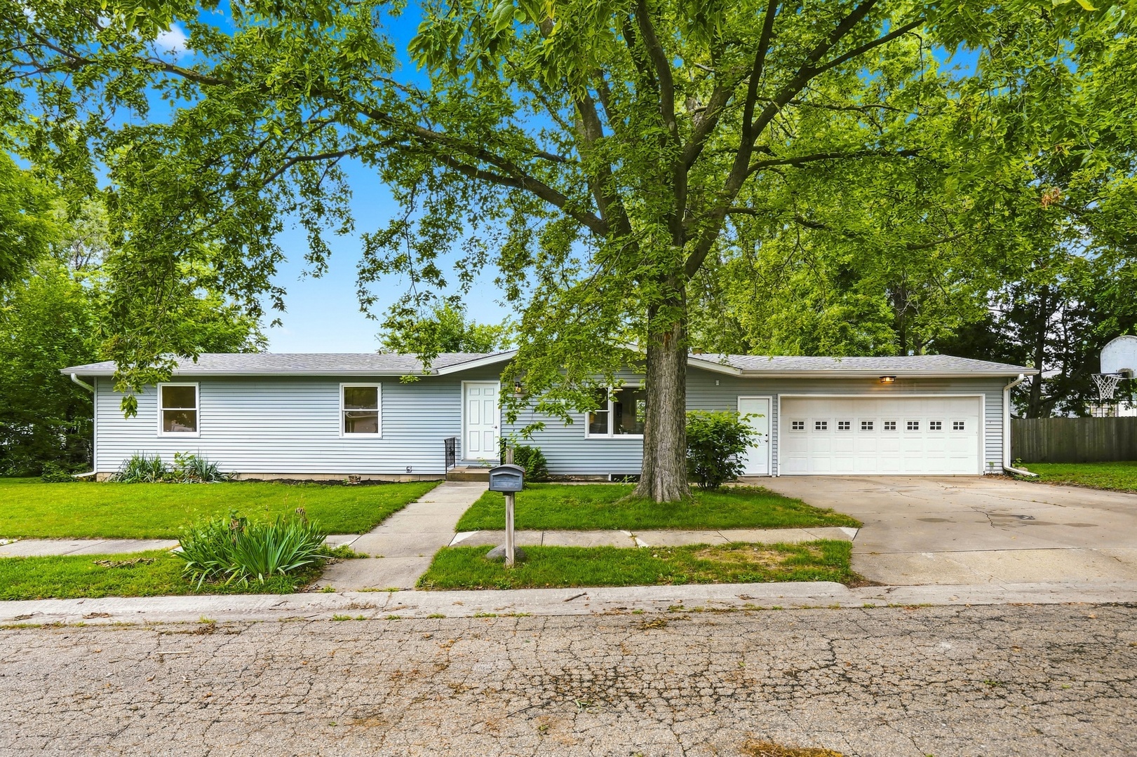 1110 8th Street Property Photo 29