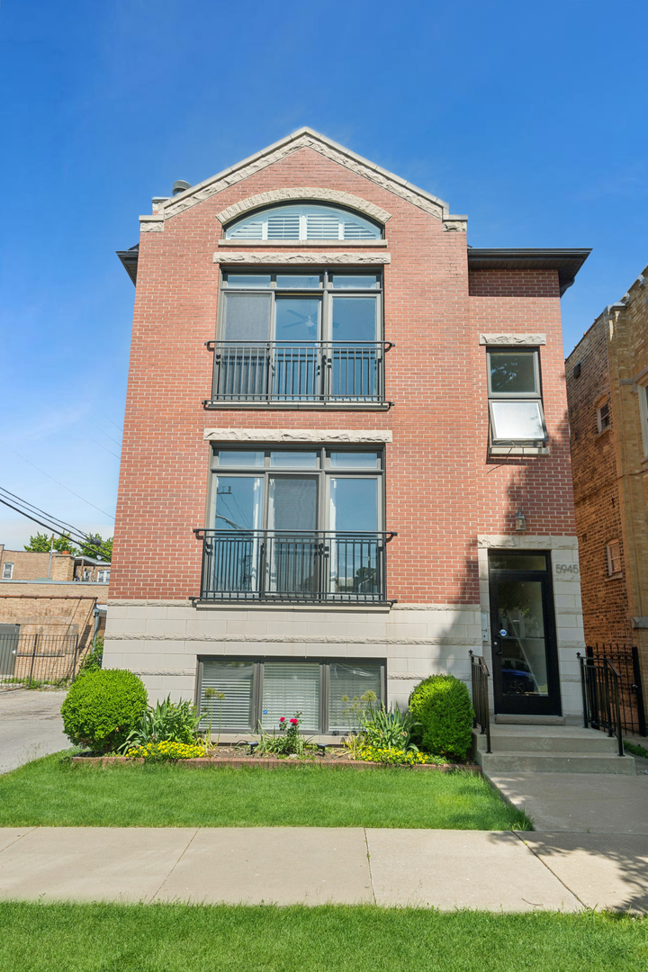 5945 N Campbell Avenue 3 Property Photo 1