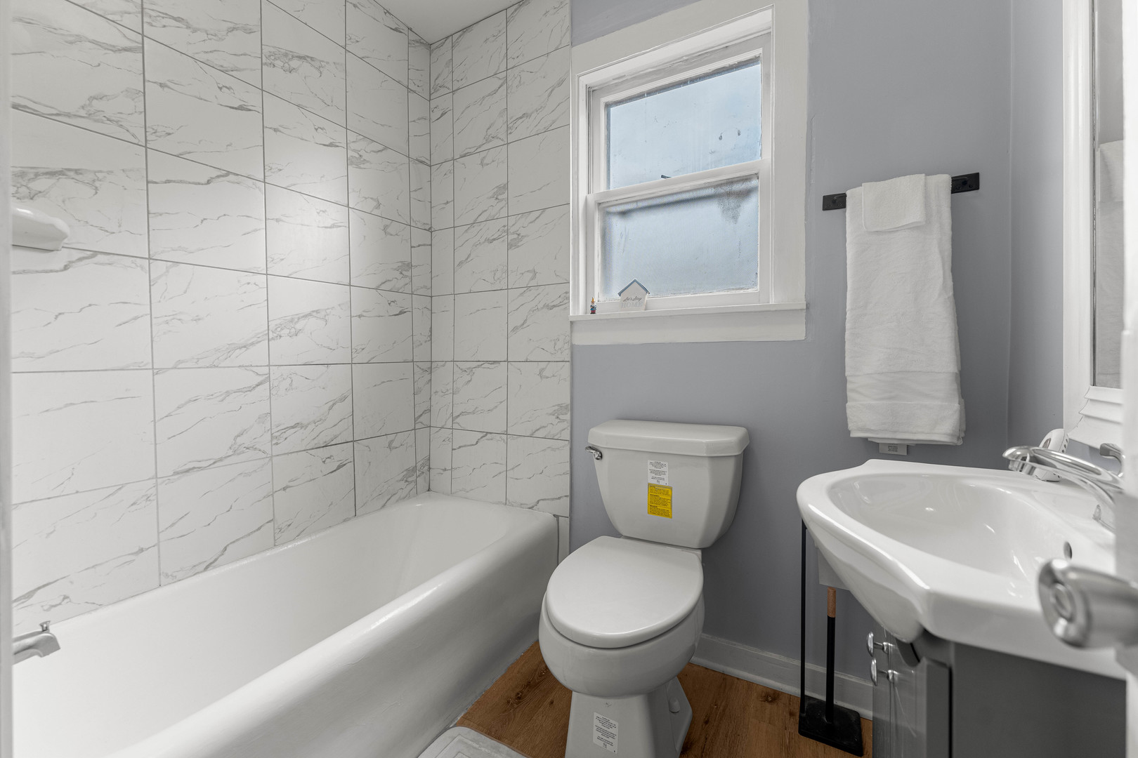 16609 Emerald Avenue Property Photo 8