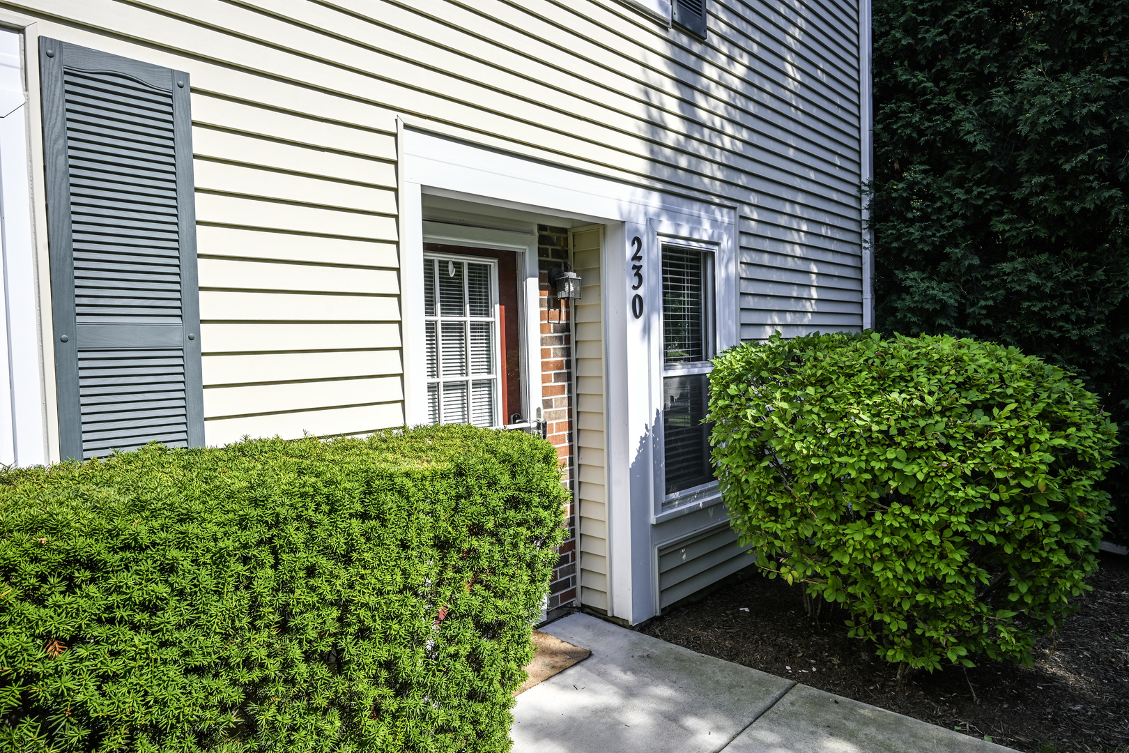 230 University Lane Property Photo 3