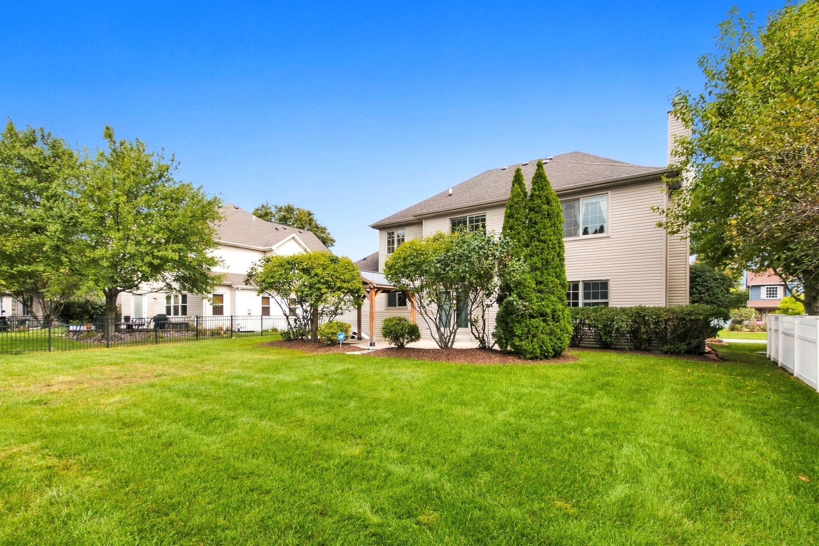 1009 Callaway Drive Property Photo 4
