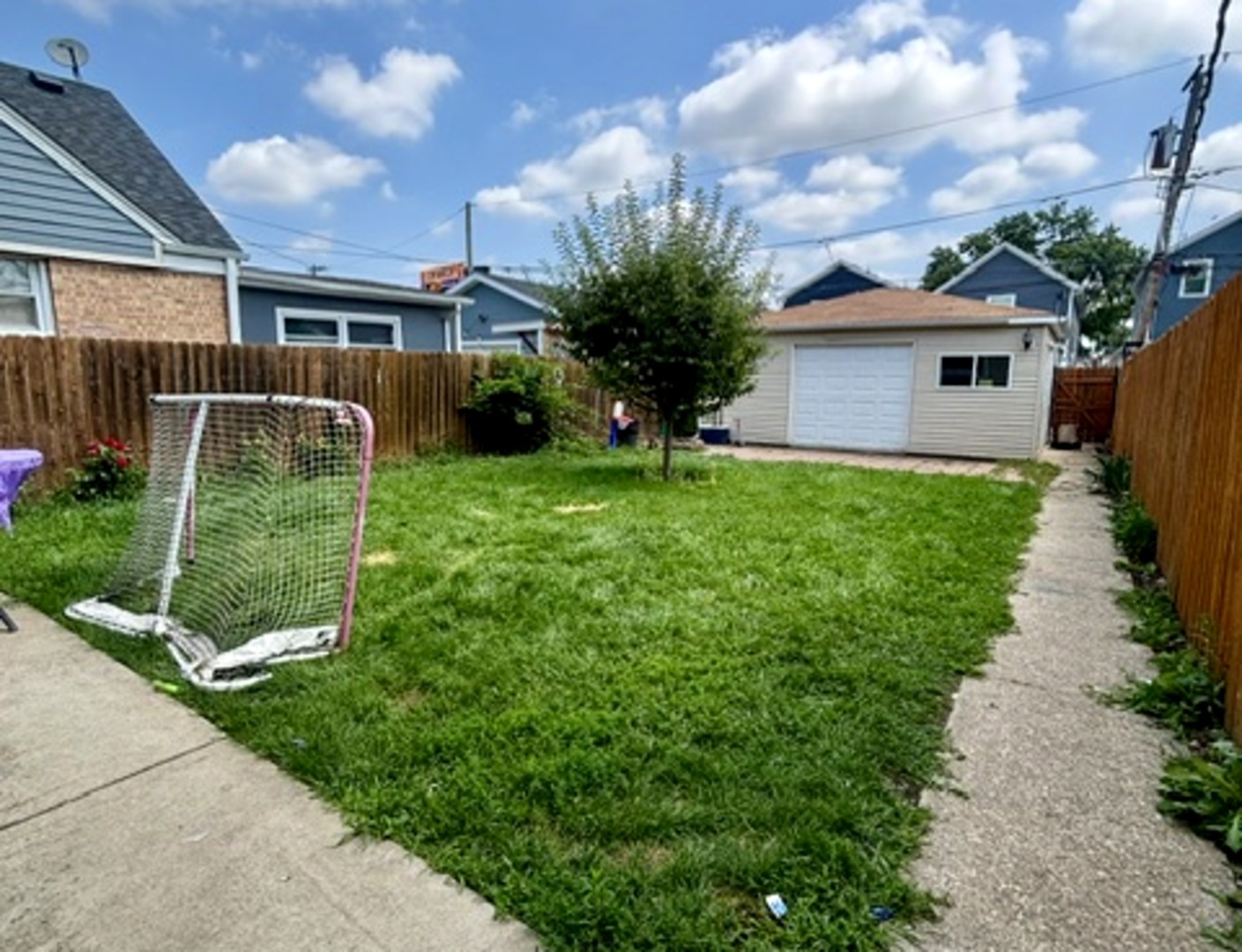 1823 N 37th Avenue Property Photo 13