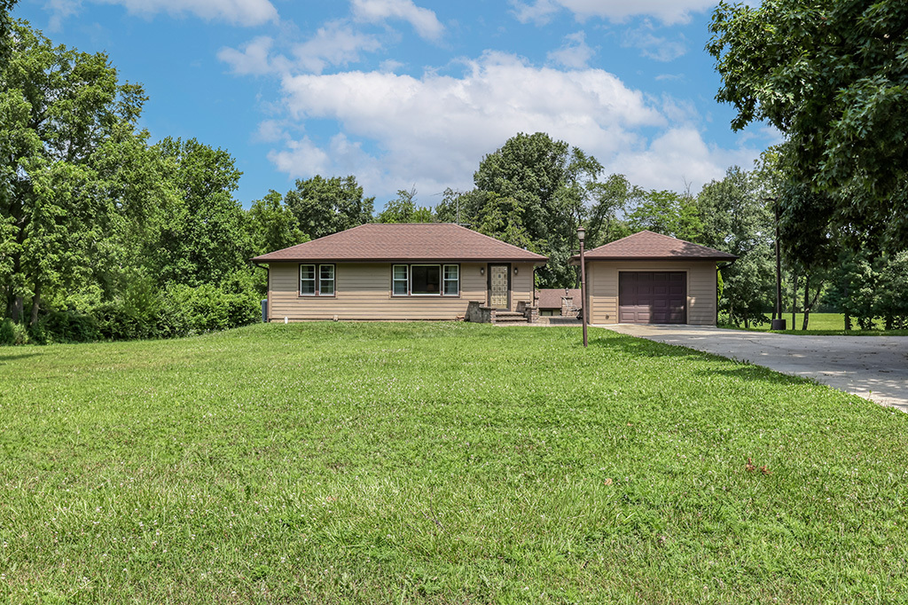 2115 Maple Road Property Photo 1