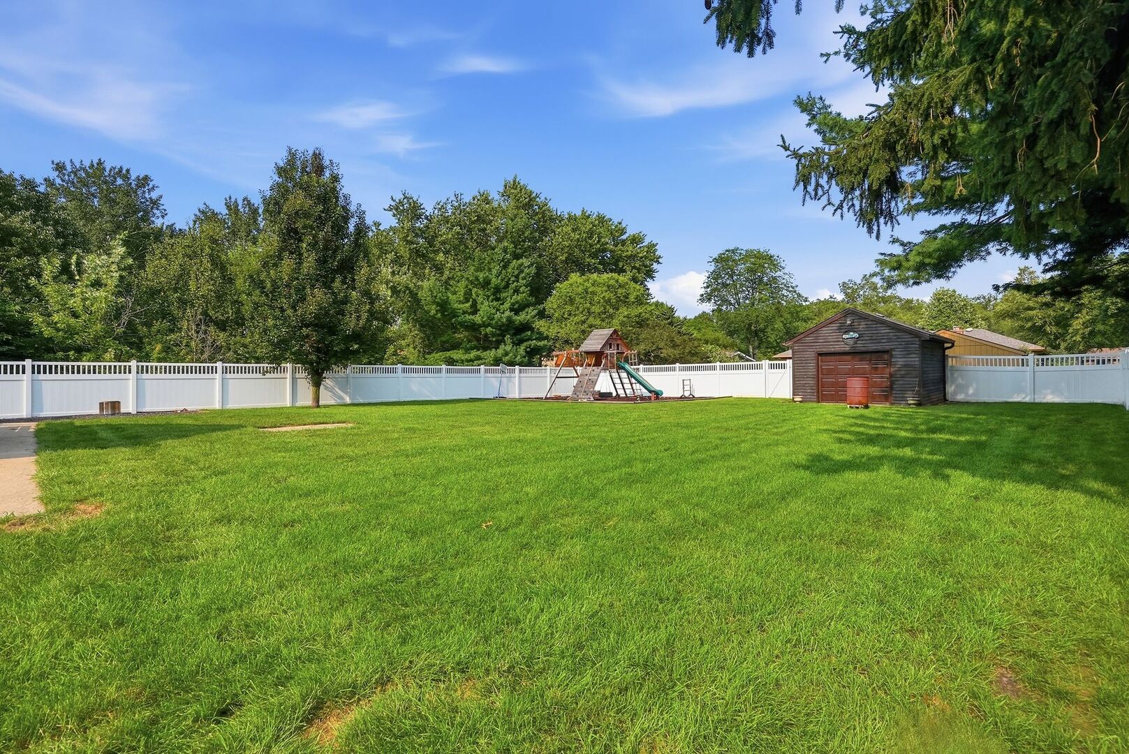 8 Woodside Avenue Property Photo 25