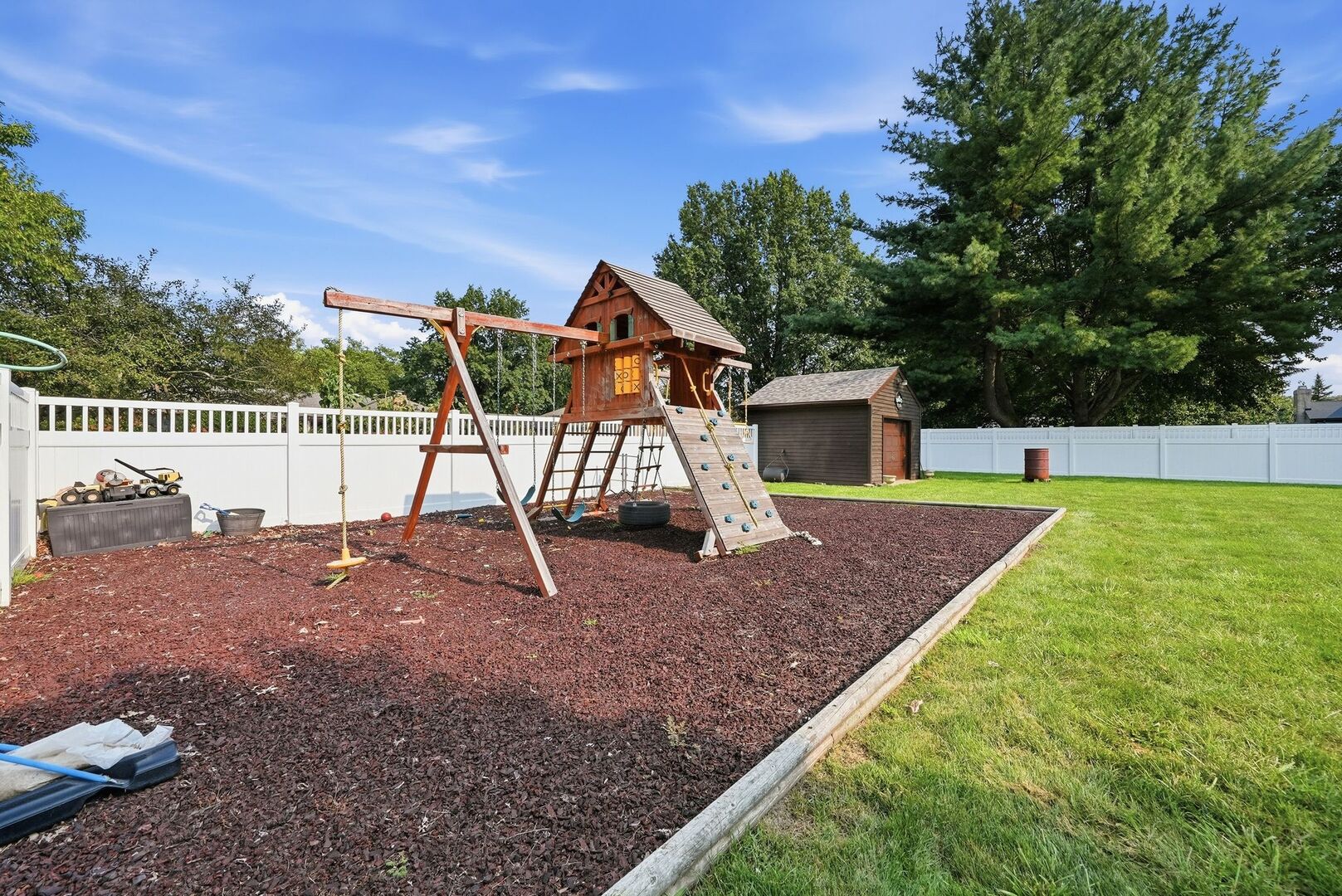 8 Woodside Avenue Property Photo 27