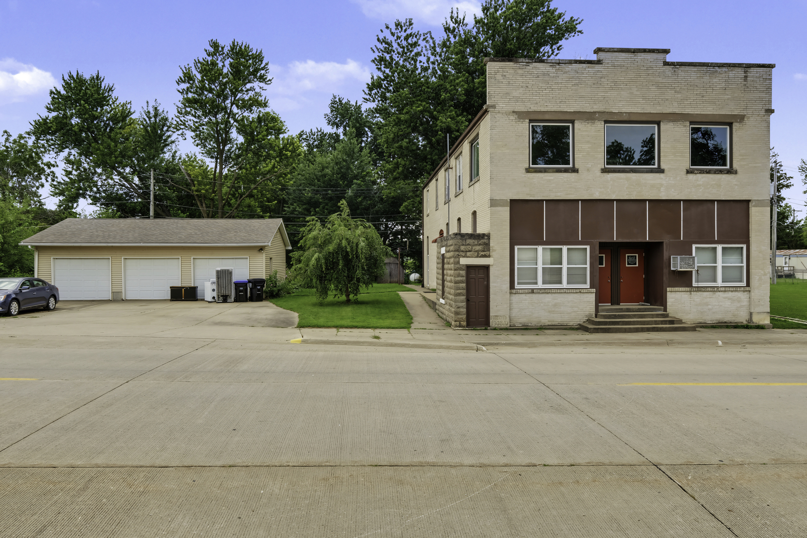 111 Broadway Street Property Photo 1