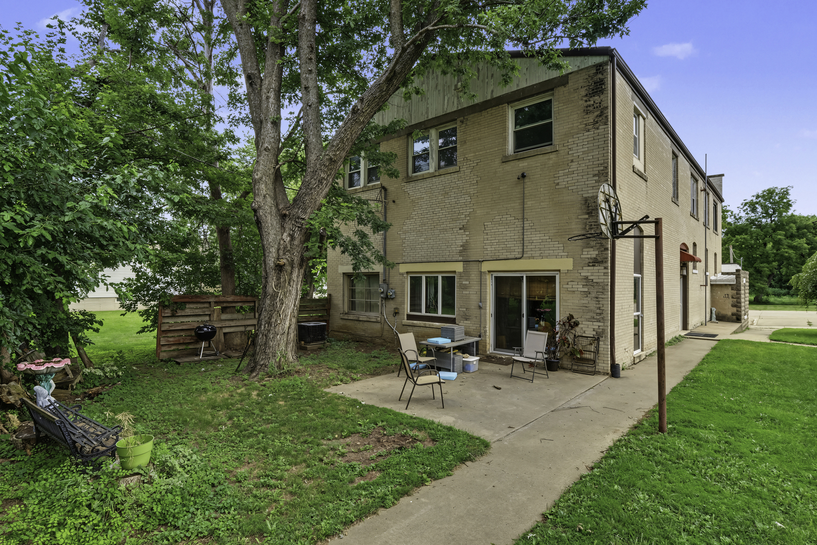 111 Broadway Street Property Photo 21