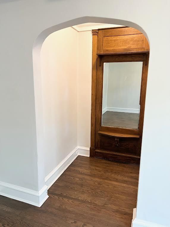 6220 N Wayne Avenue 2 Property Photo 2