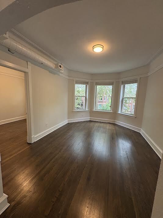 6220 N Wayne Avenue 2 Property Photo 4