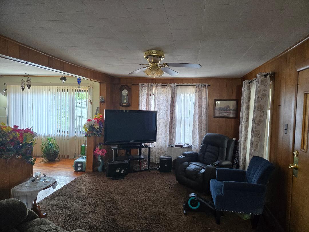 1113 Johnson Street Property Photo 7