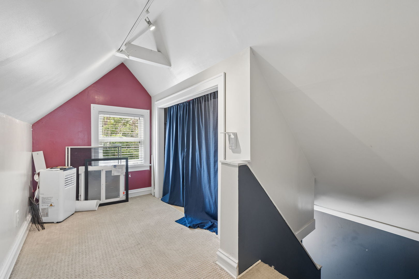 4658 N Kennicott Avenue Property Photo 23