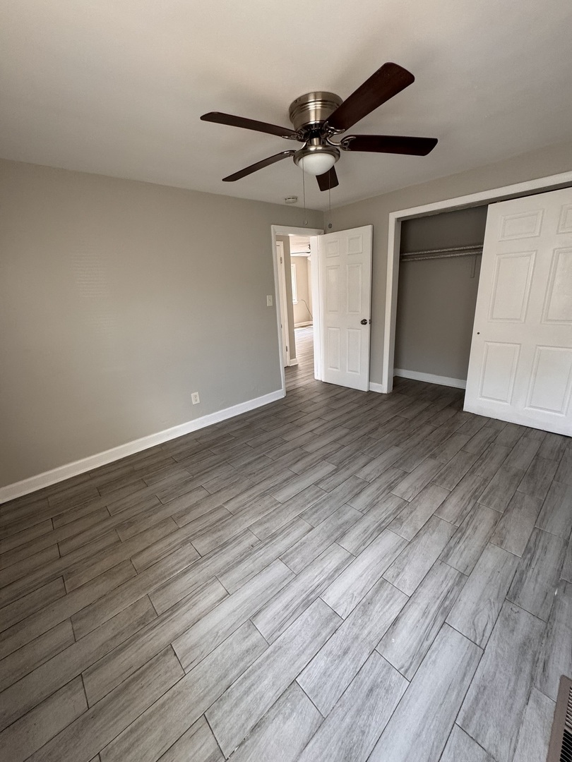 18446 Torrence Avenue 1e Property Photo 8