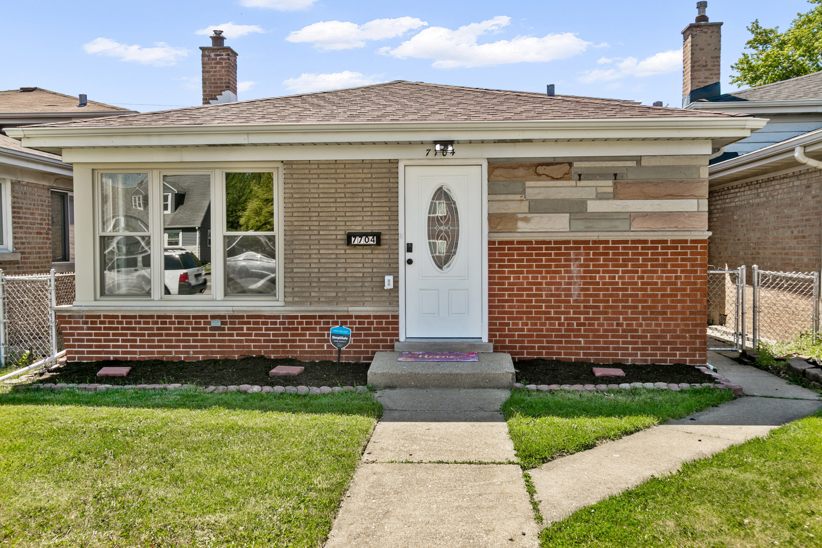 7704 Mcvicker Avenue Property Photo 1