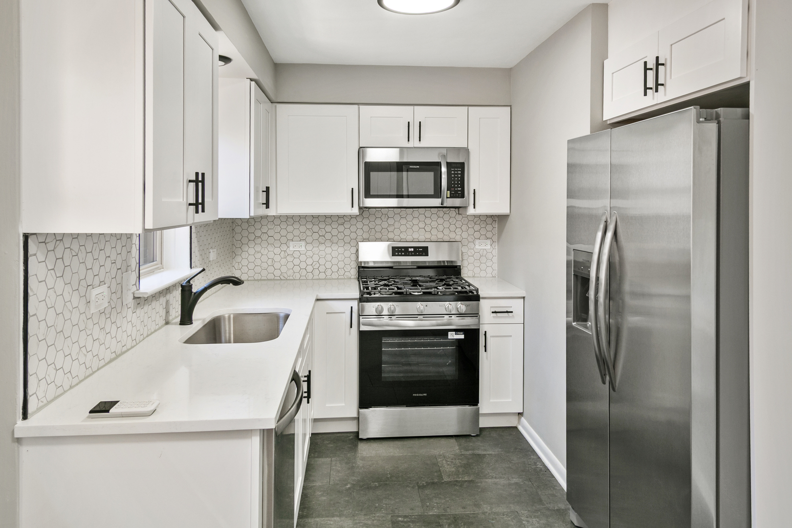 7704 Mcvicker Avenue Property Photo 6