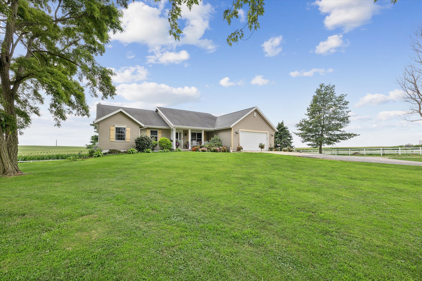 12433 Prairie Center Road Property Photo 2