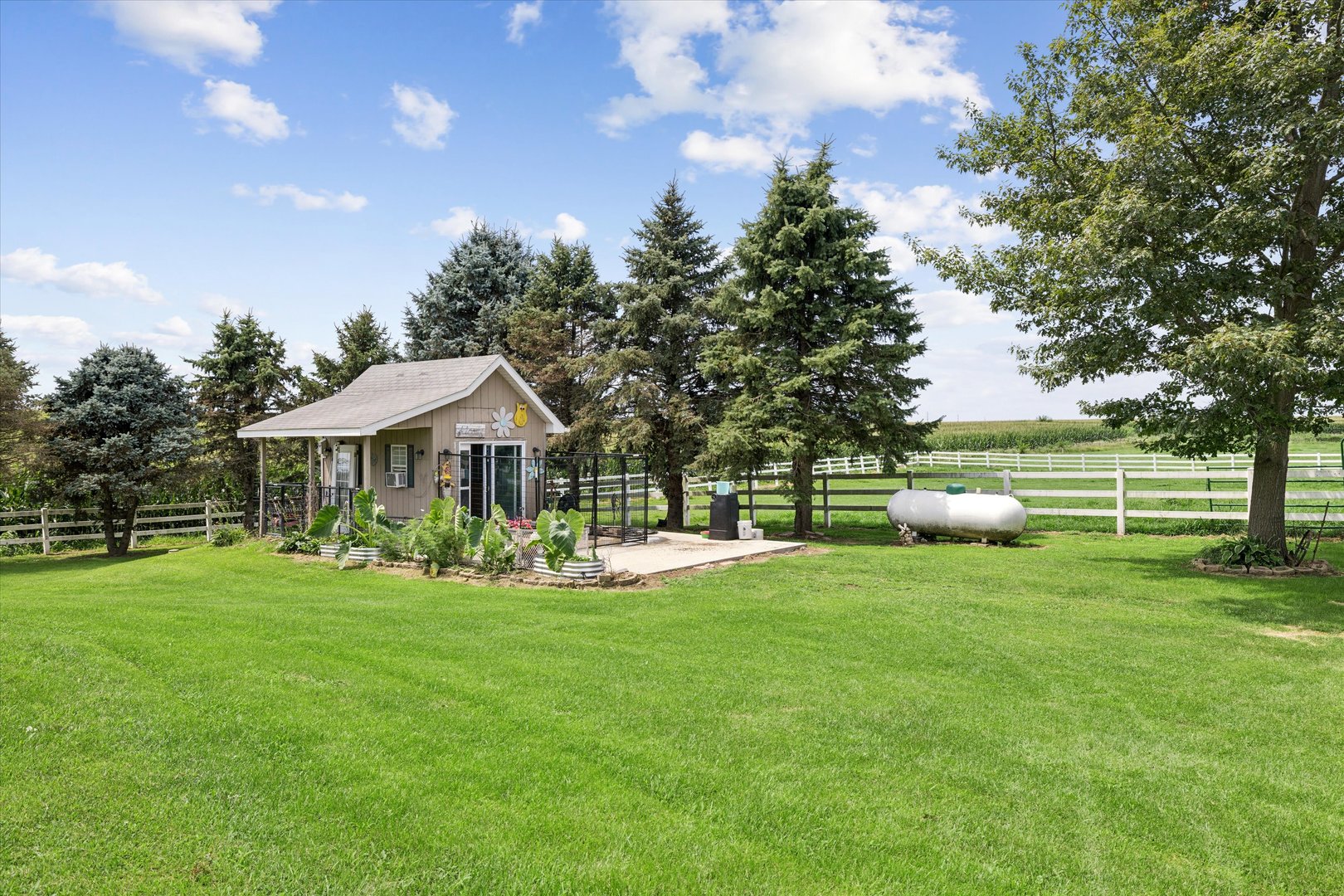 12433 Prairie Center Road Property Photo 7