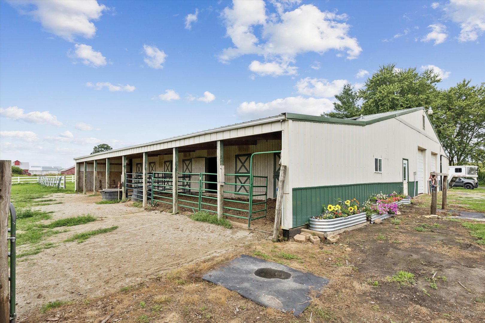 12433 Prairie Center Road Property Photo 11