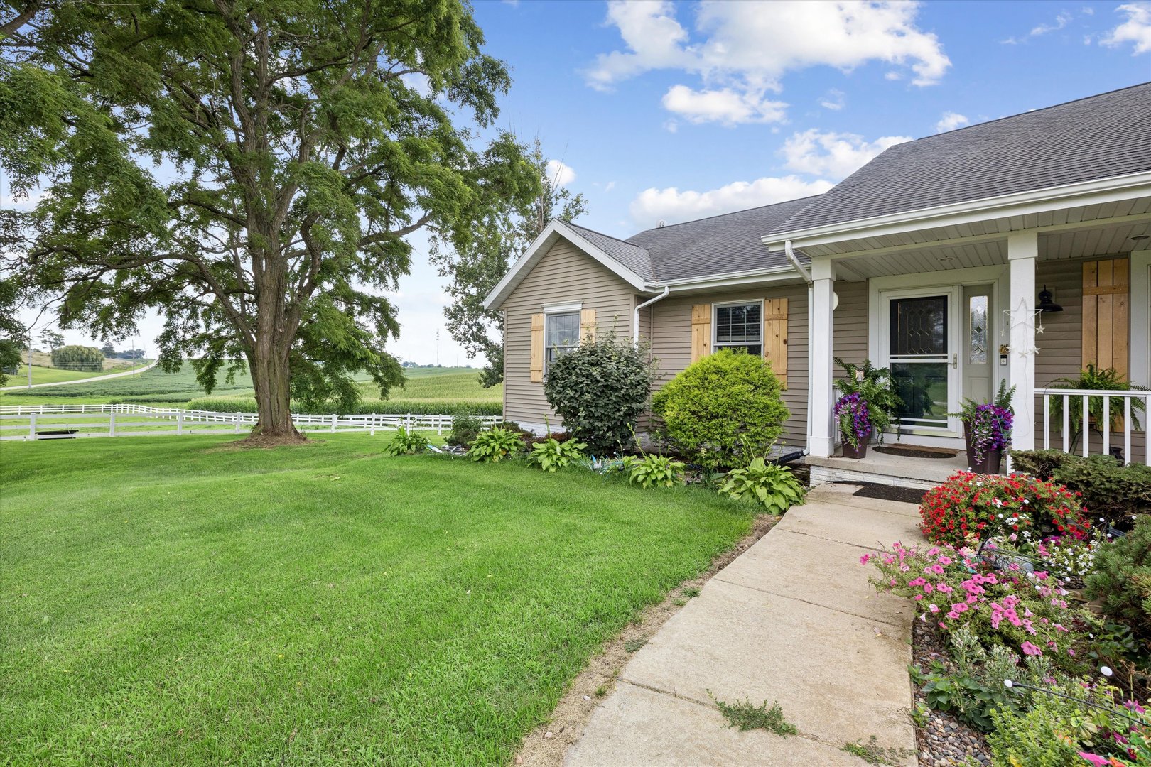 12433 Prairie Center Road Property Photo 15