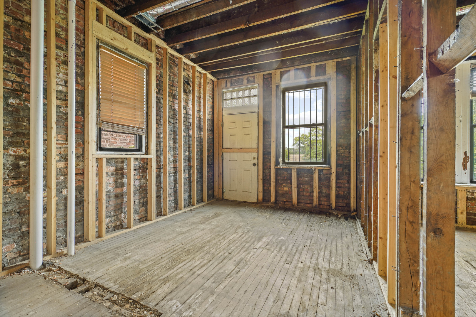 6215 S Evans Avenue Property Photo 8