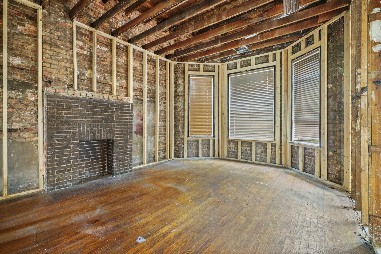6215 S Evans Avenue Property Photo 9