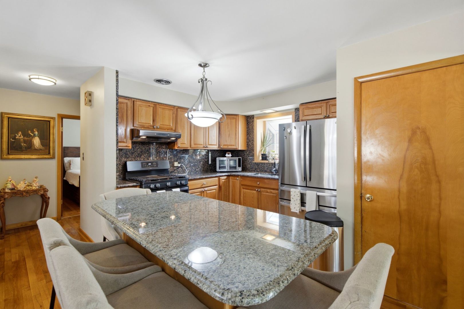 2503 N Menard Avenue Property Photo 8
