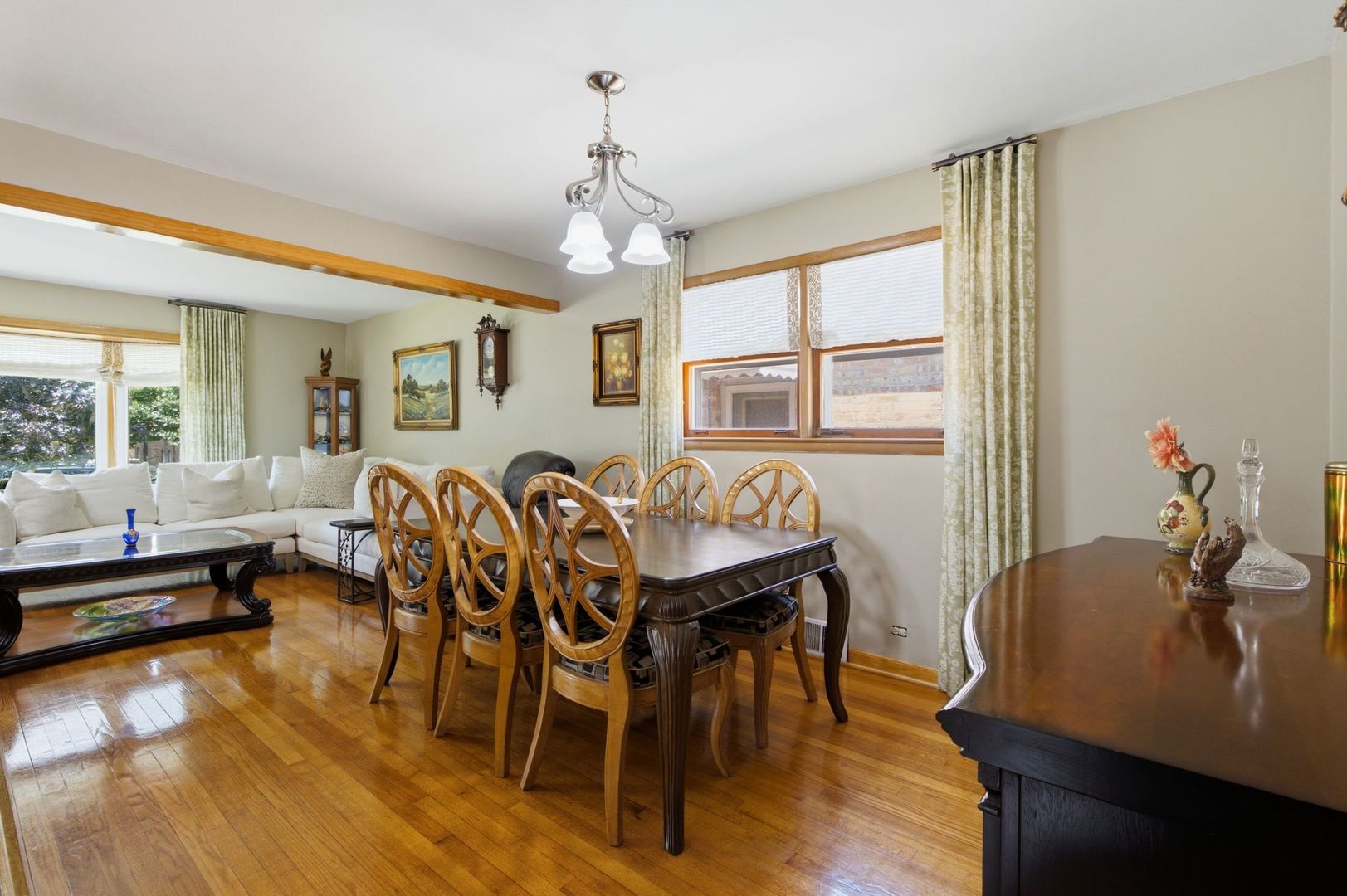 2503 N Menard Avenue Property Photo 12