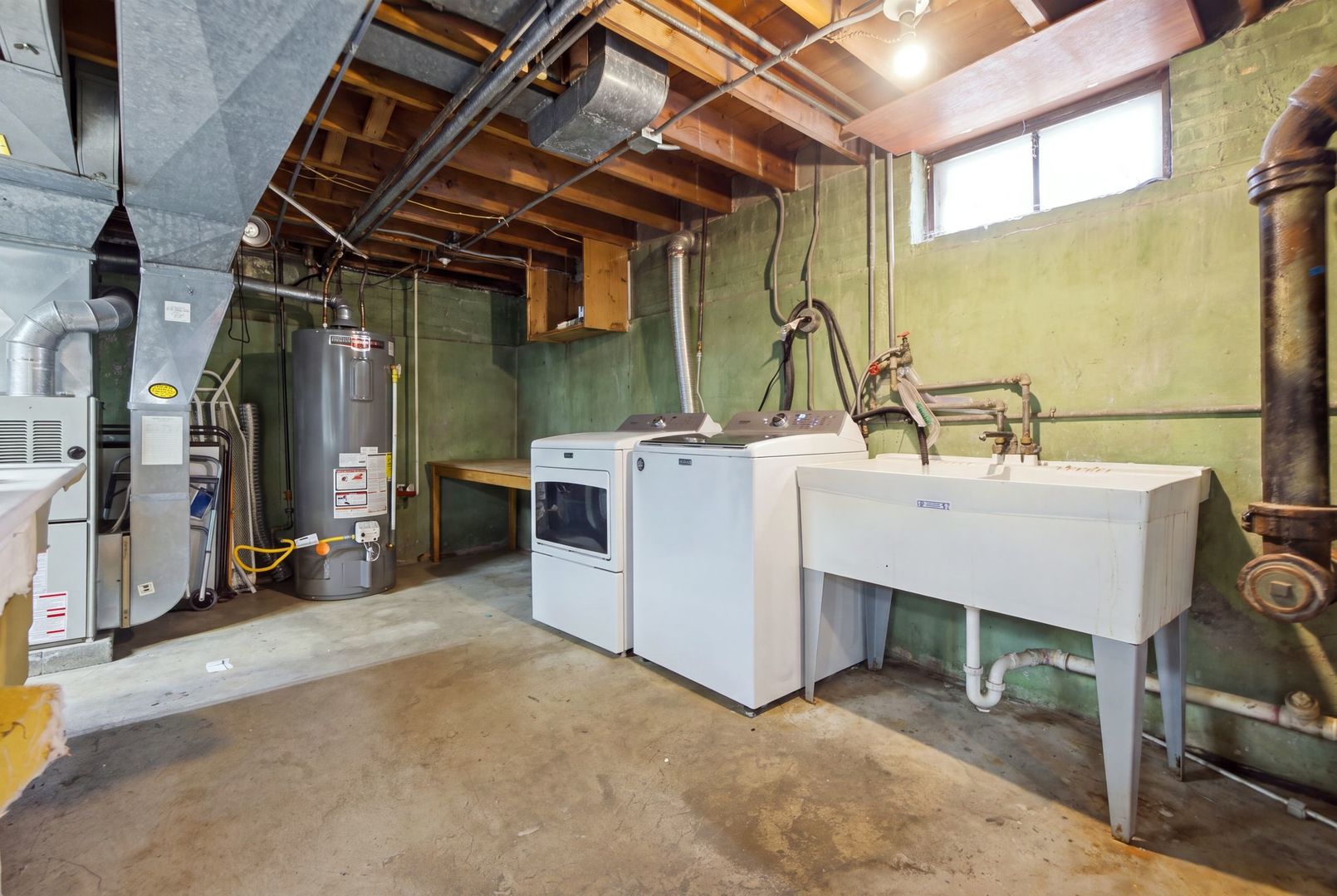 2503 N Menard Avenue Property Photo 27