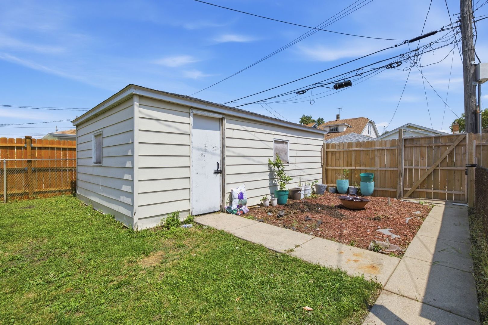 2503 N Menard Avenue Property Photo 30