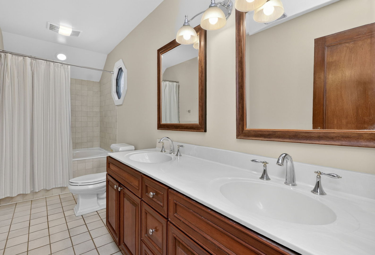 2 S Stough Street Property Photo 32