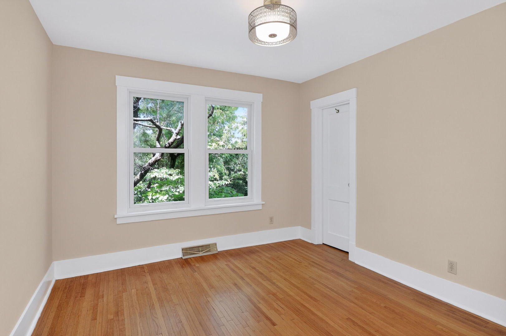 2 S Stough Street Property Photo 35