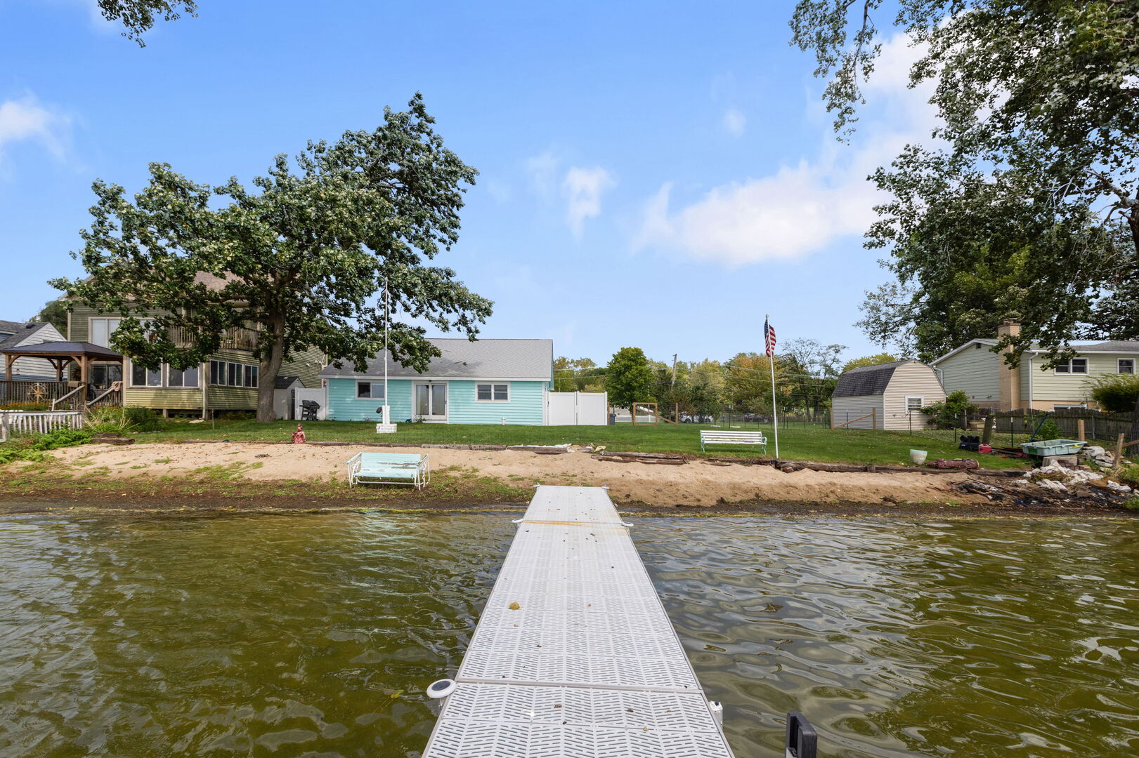 827 W Northeast Shore Drive Property Photo 18