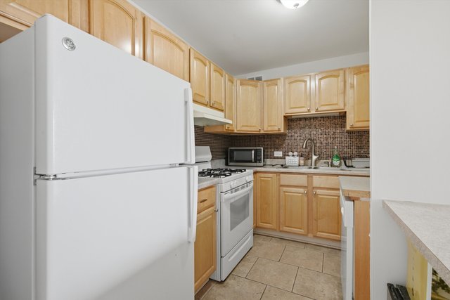 2605 S Indiana Avenue 304 Property Photo 12