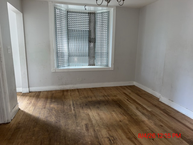 7430 S Champlain Avenue Property Photo 3