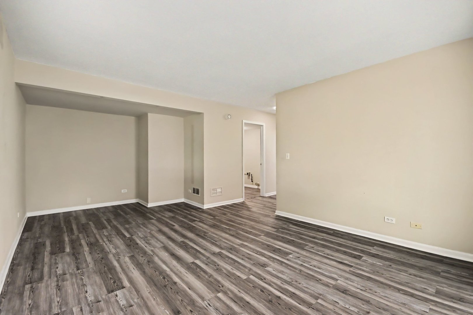 1033 Symphony Drive Property Photo 17