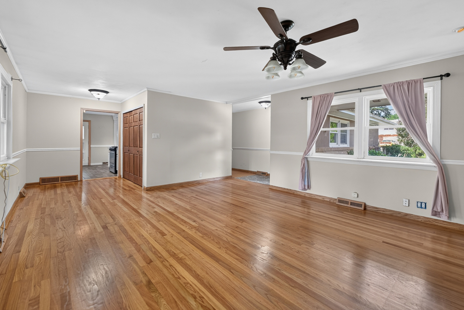 216 Fairmont Drive Property Photo 8