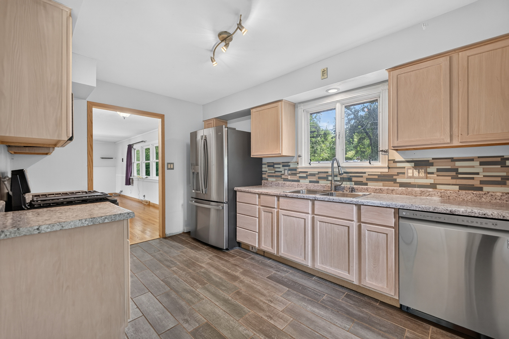 216 Fairmont Drive Property Photo 12