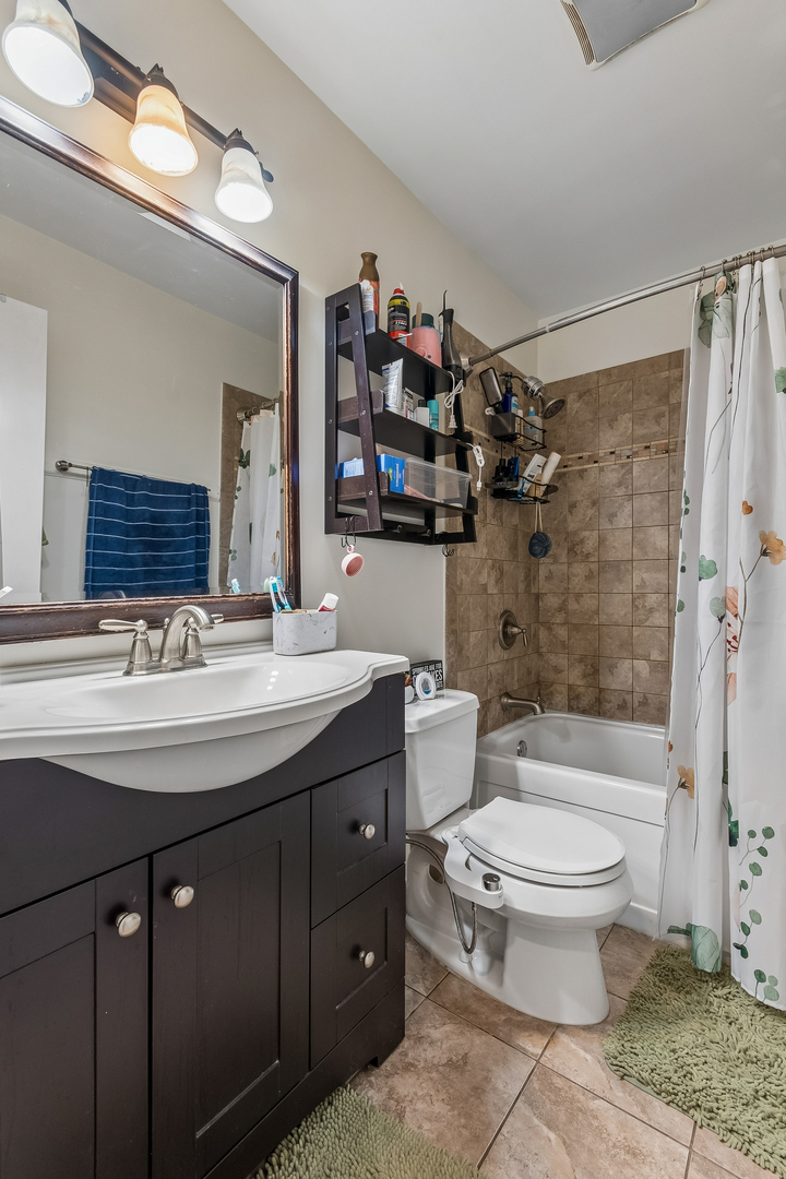 298 Danbury Drive Property Photo 6