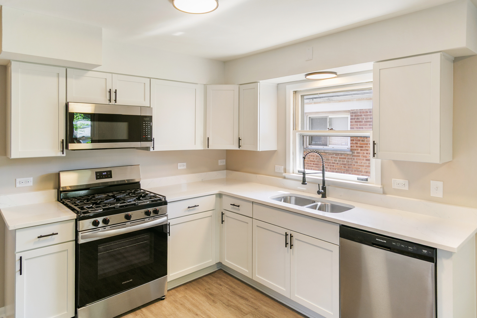 14214 Minerva Avenue Property Photo 12