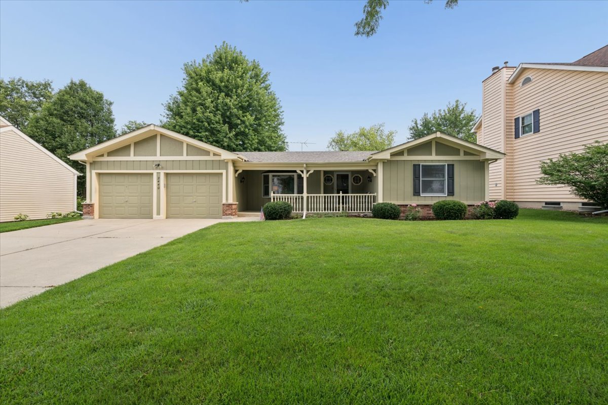 2440 Harbor Court Property Photo 1