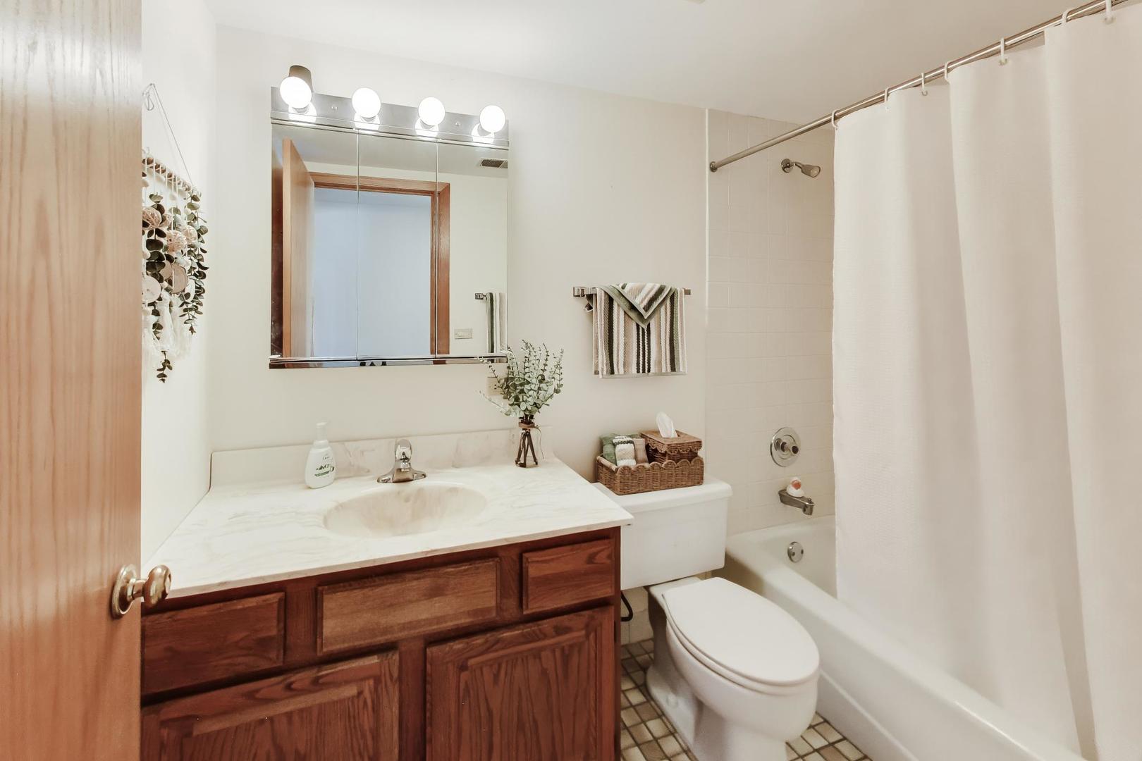 1365 Ashland Avenue 501 Property Photo 24