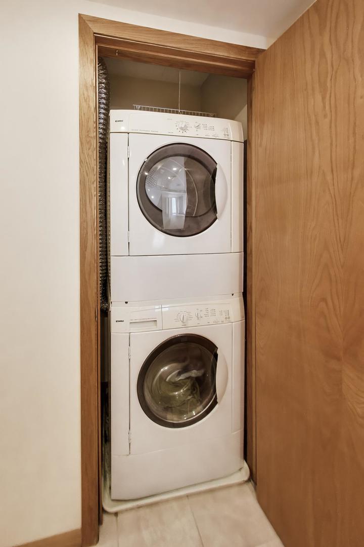 1365 Ashland Avenue 501 Property Photo 25