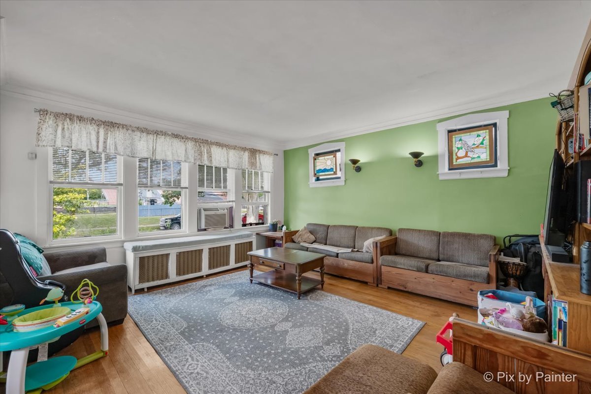 1711 Hartrey Avenue Property Photo 3