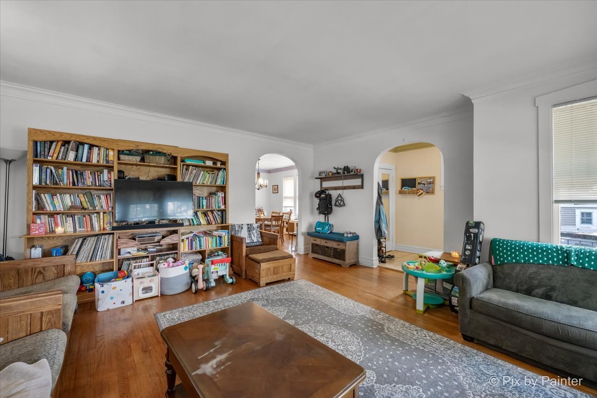 1711 Hartrey Avenue Property Photo 4