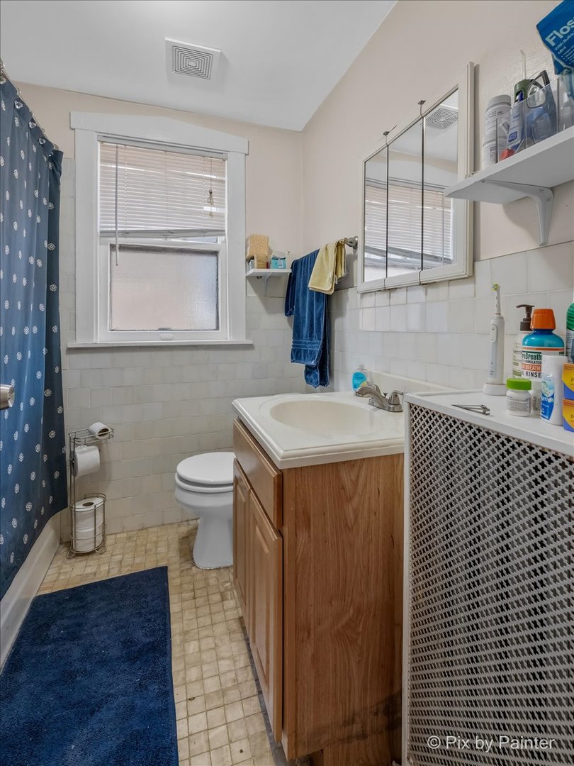 1711 Hartrey Avenue Property Photo 9