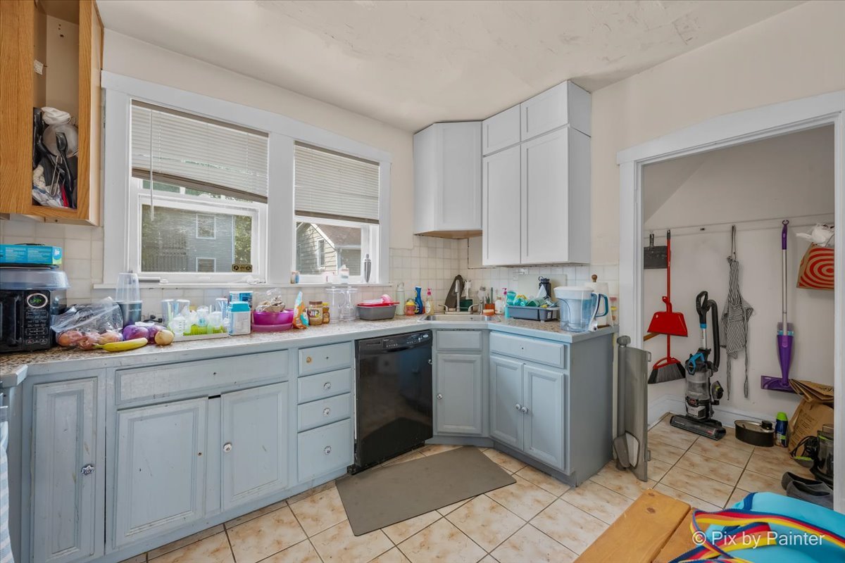 1711 Hartrey Avenue Property Photo 12