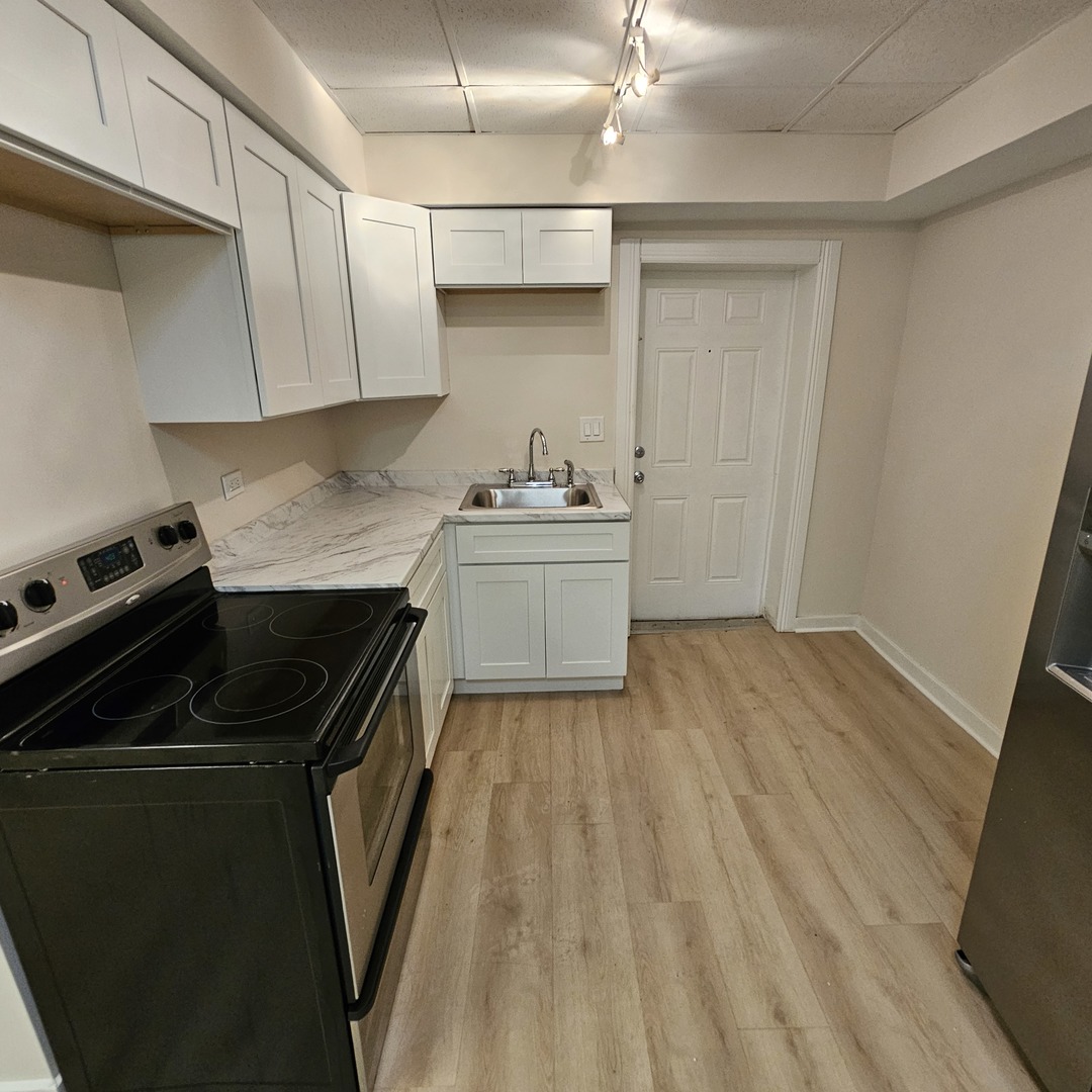 6049 N Talman Avenue Gd-a Property Photo 3