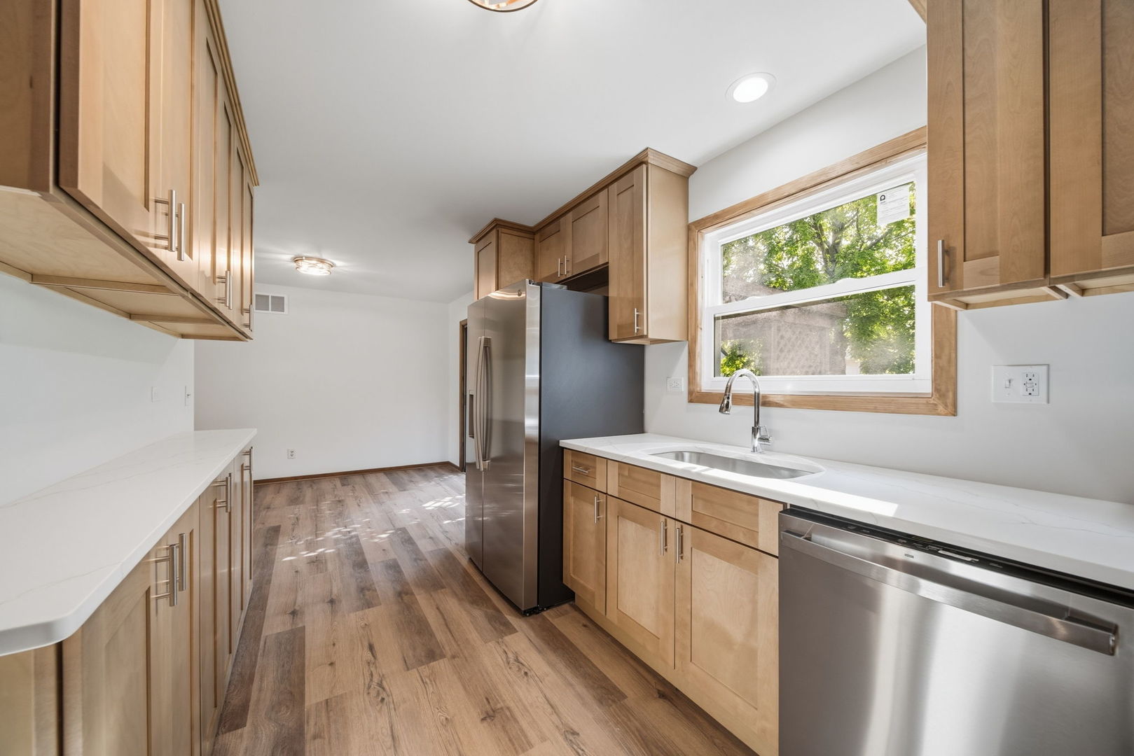 909 Knollside Road Property Photo 17