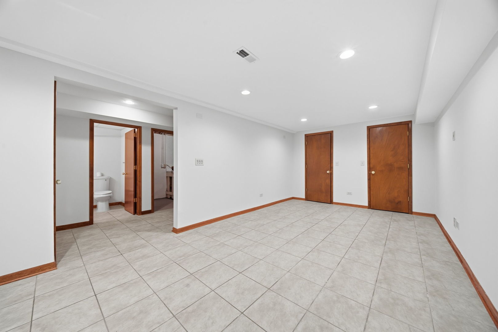 909 Knollside Road Property Photo 31