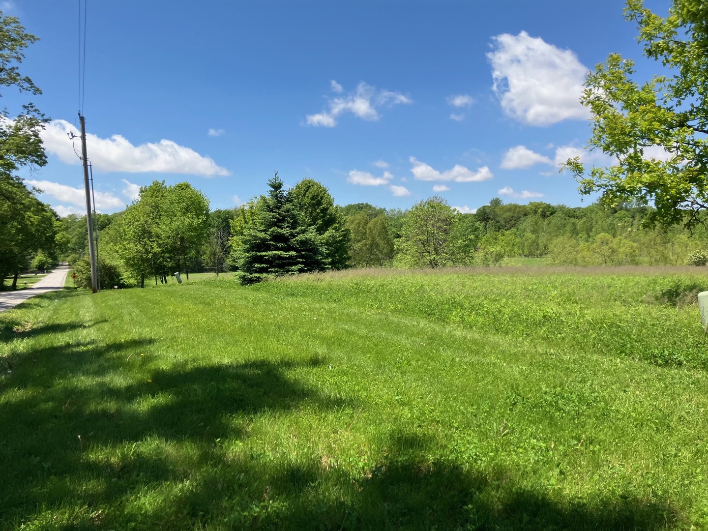 2801 N Brickhouses Road Property Photo 3