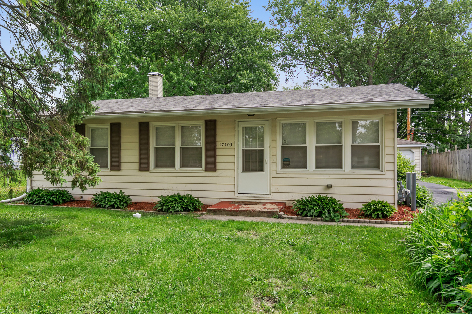 15403 Cherry Lane Property Photo 2